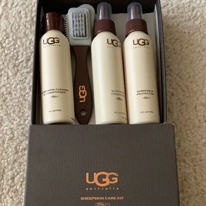 Ugg sheepskin cleaner kit